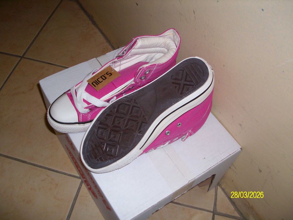 Продавам нови маркови кецове