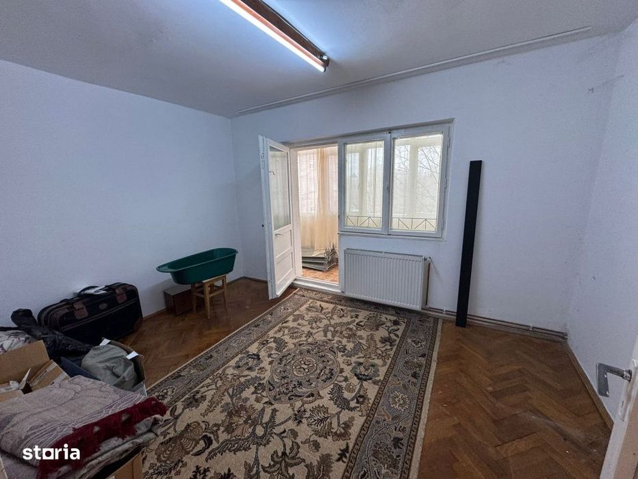 Apartament 4 camere ,decomandat– Micro 16, Bd. Muncii etaj 3/4