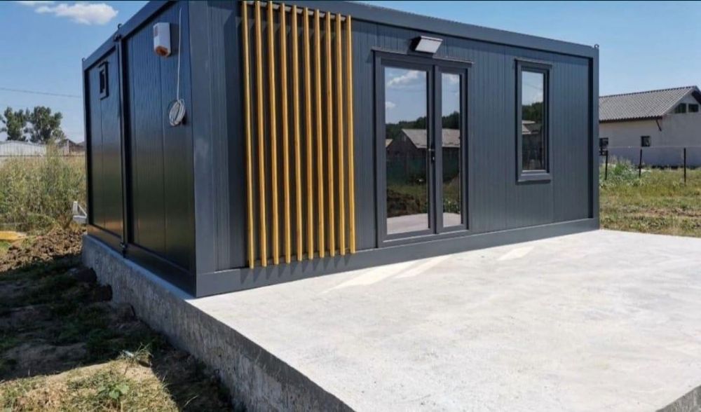 Vând containere modulare și căsuțe