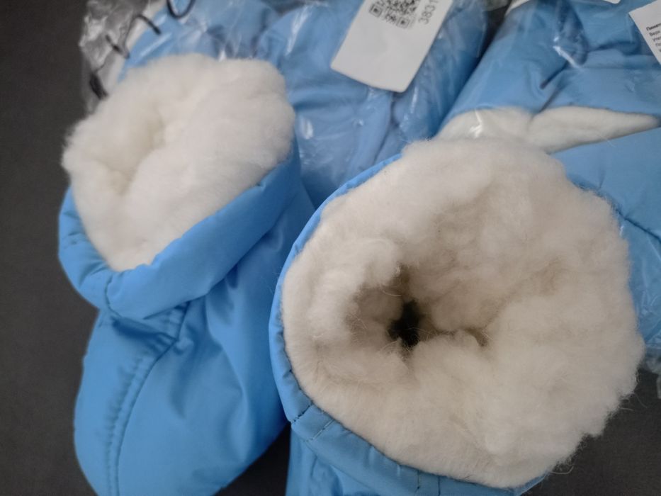 Продам пинетки зимние для малыша