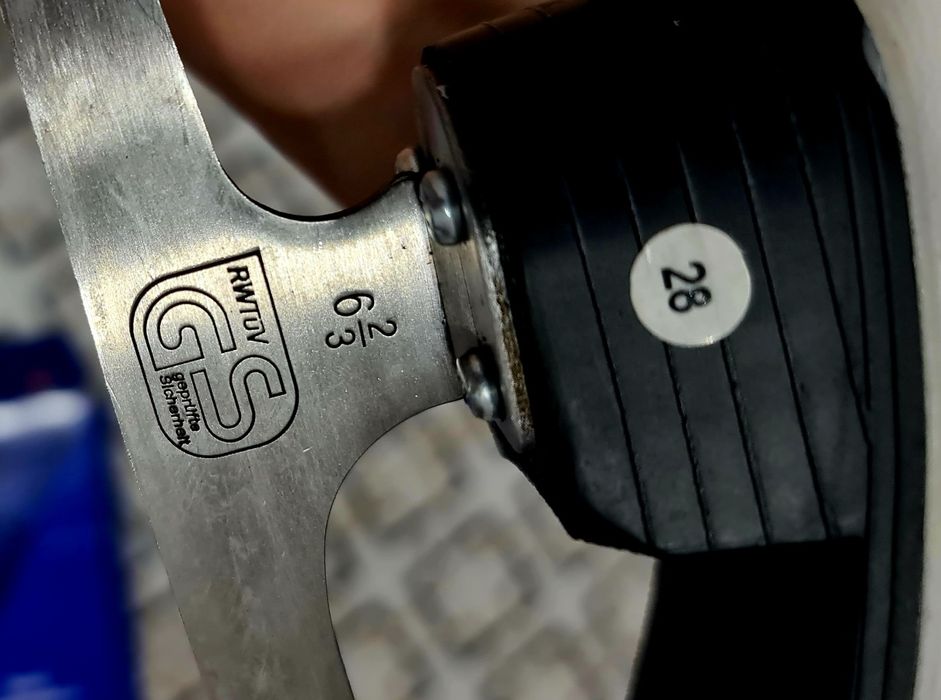 Срочно продаются коньки для девочек