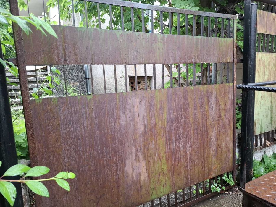 Ограда за двор и градина