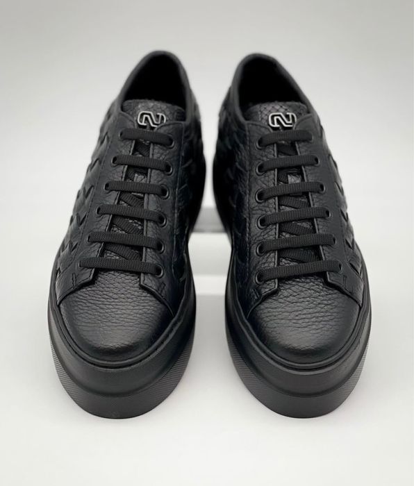 Продам кроссовки Nursace оригинал