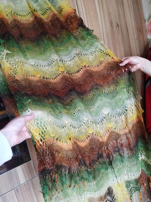 Продам пуховый палантин