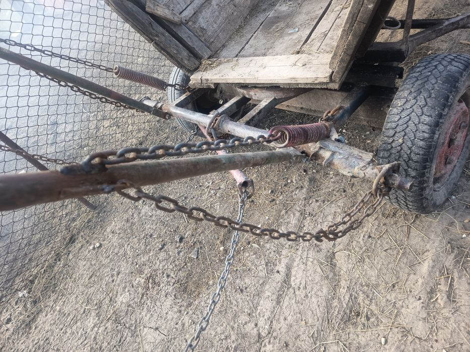 Vând căruță  buna