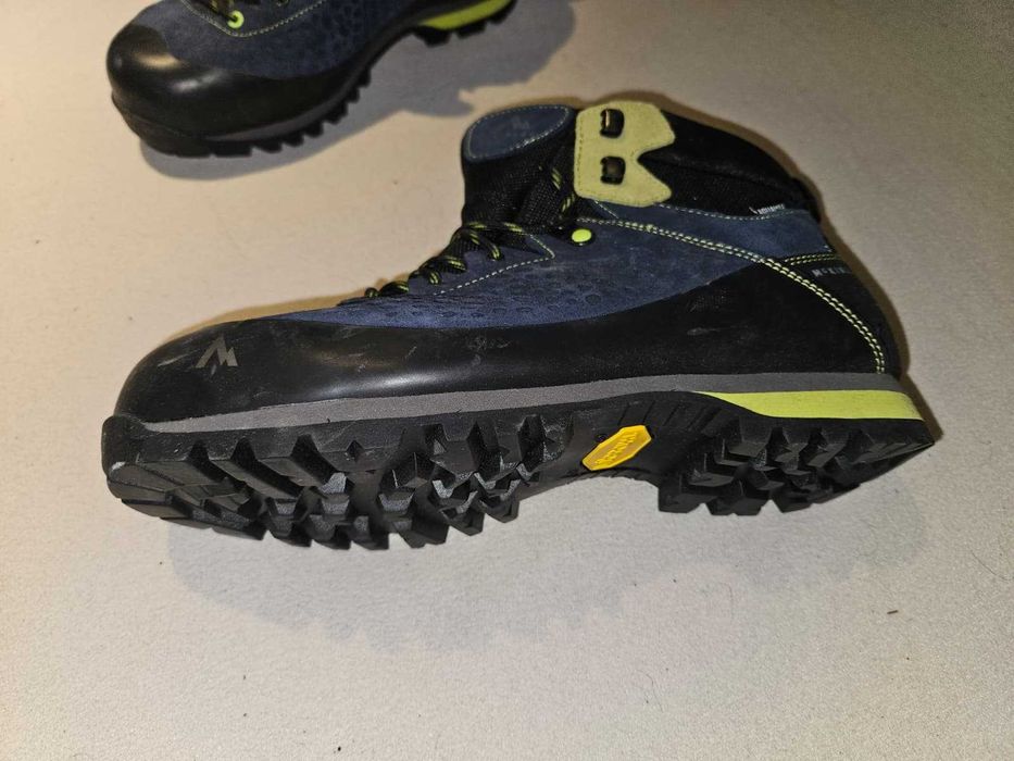 Ghete Barbati Trekking Mc Kinley Blackiston Mid AQX M