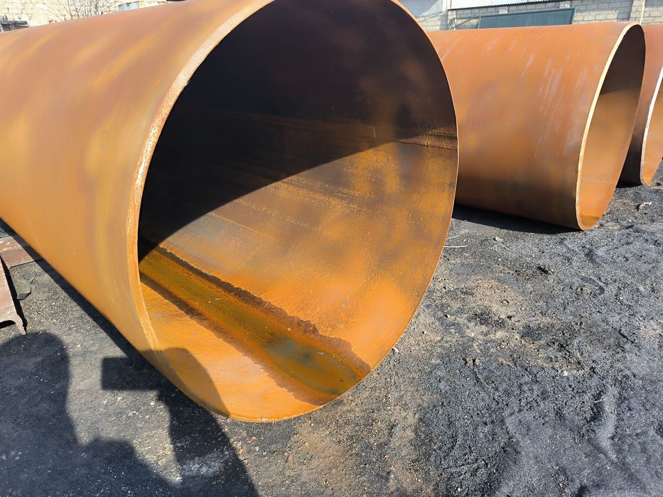 Прямошёвная труба 720дм продам