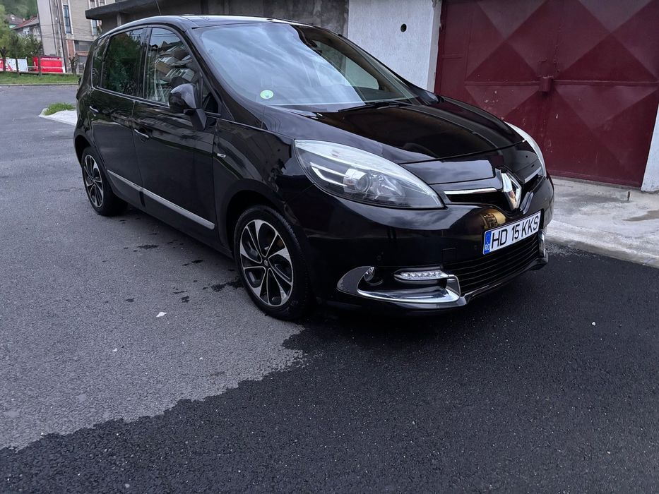 Renault Scenic Vând Renault Scenic 2014 euro 5motor 1.6 130cp  preț fix mai multe tel