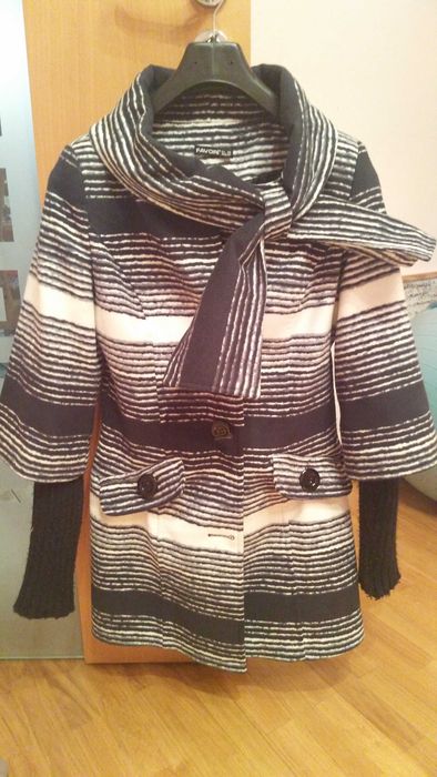 Сиво бяло палто 36 номер