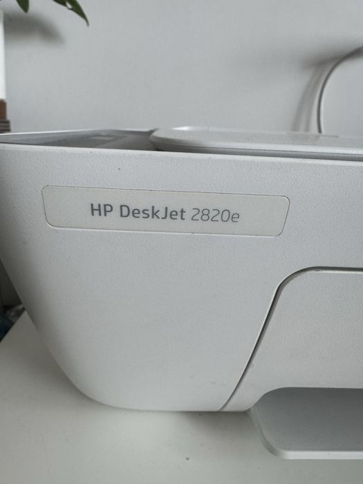 Imprimantă Multifuncțională HP DeskJet 2820e – Wi-Fi, Scan, Copy