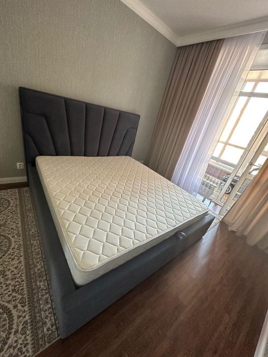 Кровать с подьемным механизом