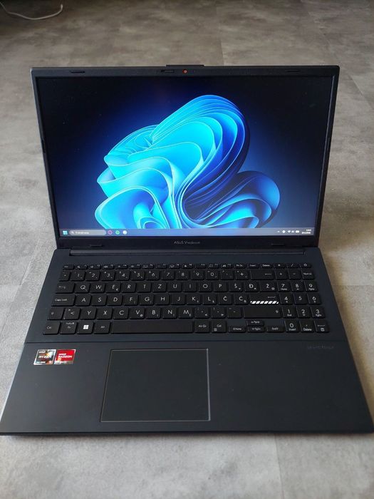 Asus VivoBook Go 15