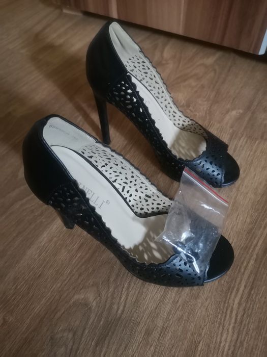 Дамски официални обувки