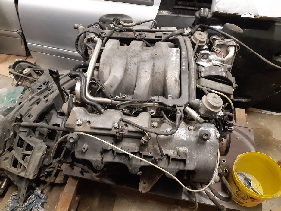 Motor mercedes E class 240.  2.6 v6  177CP