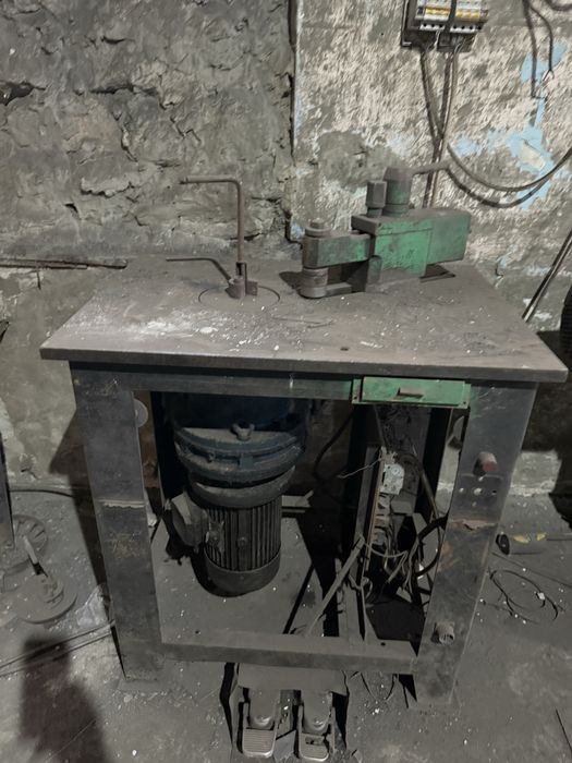 Молот , станок для ковки