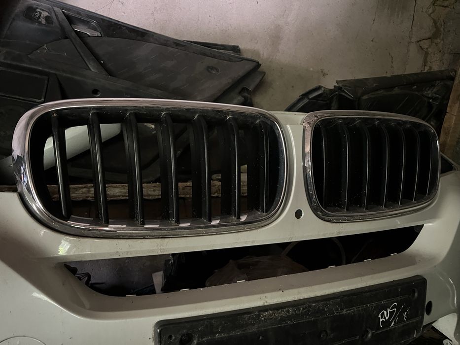 Продам передний бампер от БМВ X5 F15