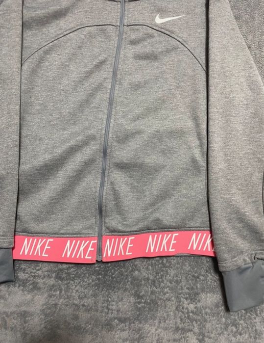 Hanorac nike, Stare foarte buna , Marimea XL De copii - S de aduti