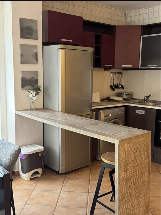 Дава се под наем Тристаен апартамент в Варна, Гръцка махала - 120 кв.м за 1000 € - Снимка #5