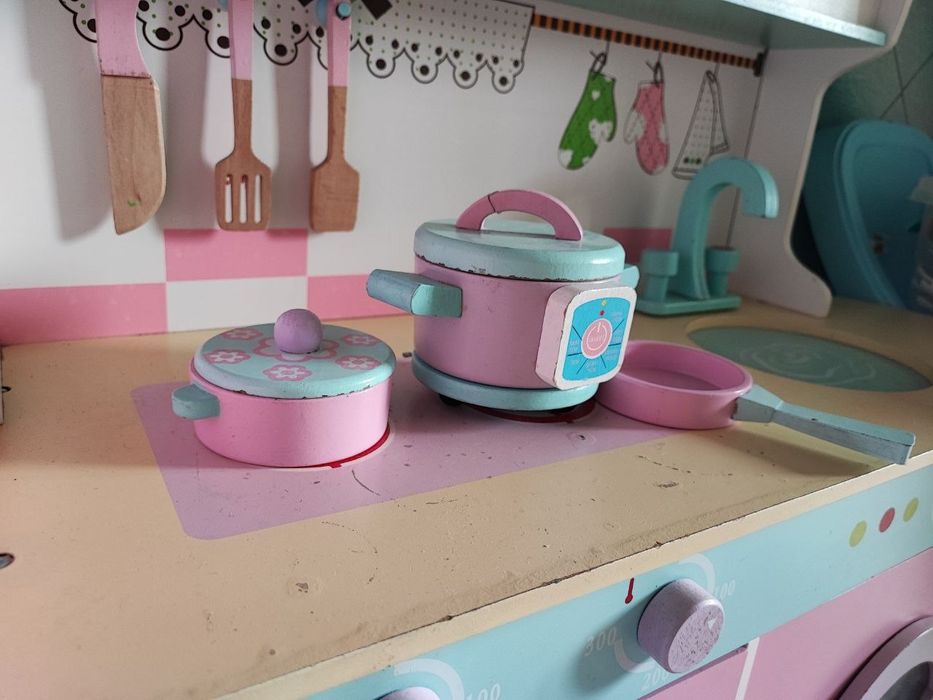 Продается детская кухня в хорошем состоянии