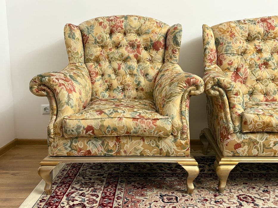 Продаётся диван + 4 кресло