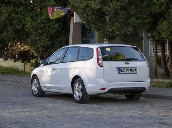 FORD Focus 2010 — imagine 3
