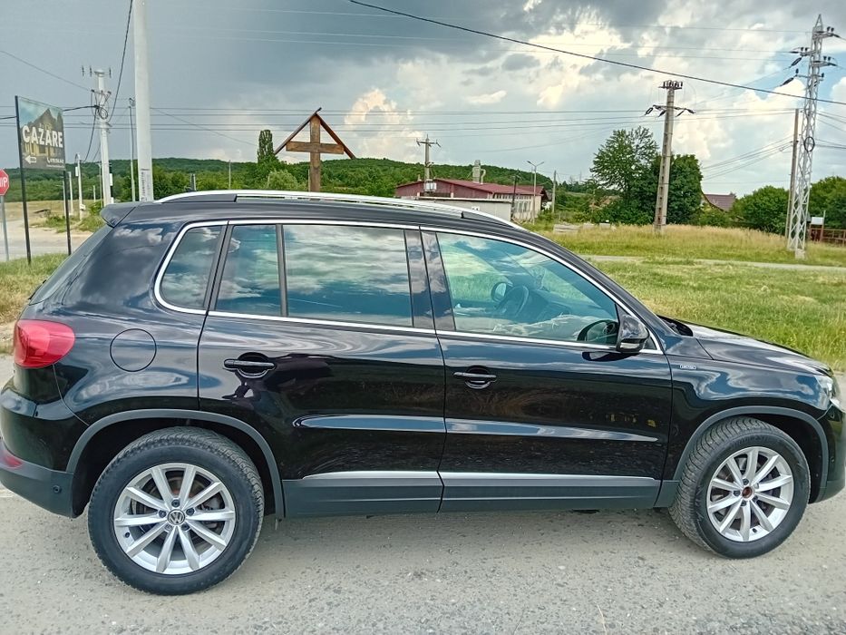 Volkswagen  Tiguan   Bluemoțion  Lounge 81 KW /110 Cai  2,0 Diesel. .