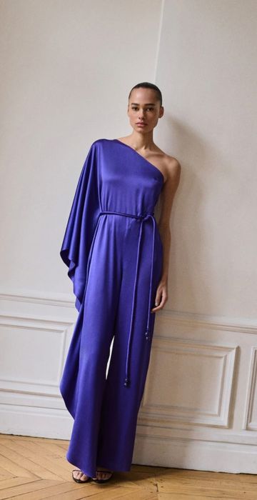 Vând salopetă designer spaniol fără etichetă, impecabilă!