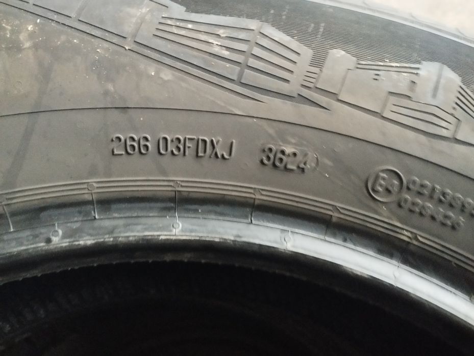 4 buc 215 65 17 .99H Continental Allseason Contact dot 2024 cu 2021