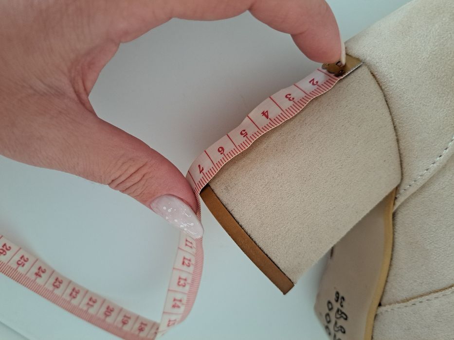 Cizme lungi piele intoarsa