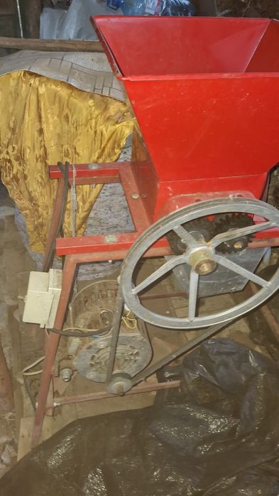 Ябълкомелачка почти нова