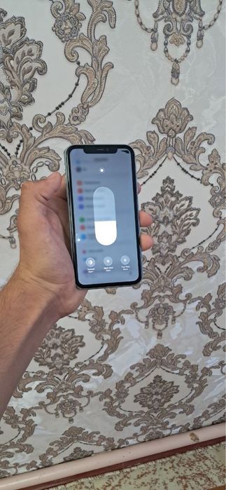 Iphone 11 sotiladi