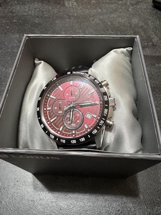 Часовник Lorus RM305JX-9