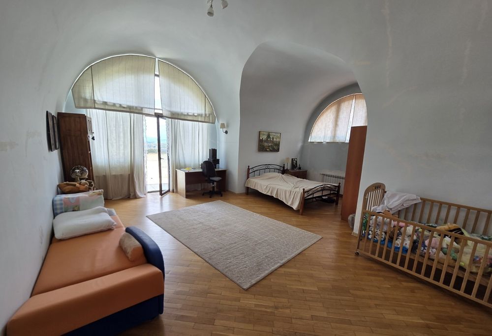 Продава се Къща в Кюстендил, в.з. Юг - 636 кв.м за 1290 €/кв.м - Снимка #8