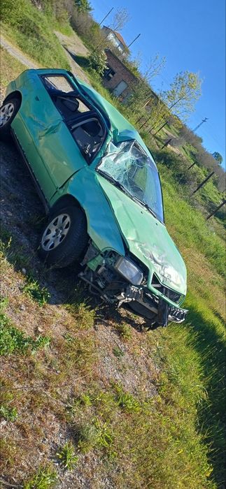 Продавам audi a4 b5 1.9tdi цяло или на части.