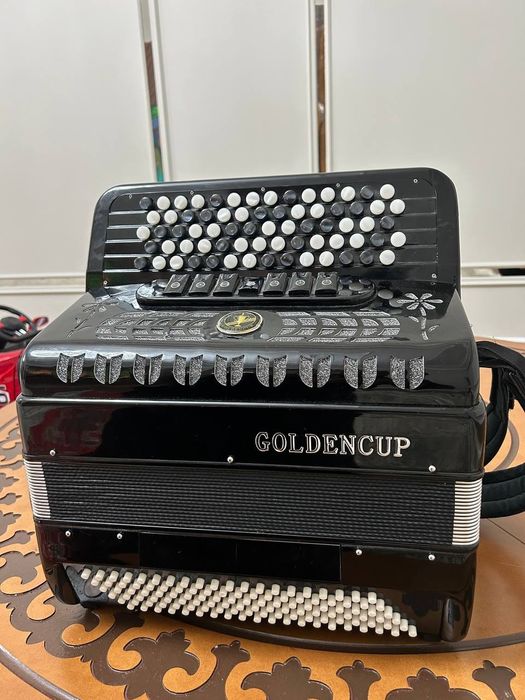 ГОЛДЕНКАП баяны сатылады