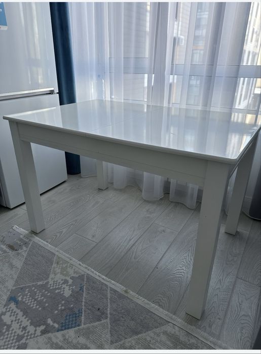 Продам стол в отличном состоянии