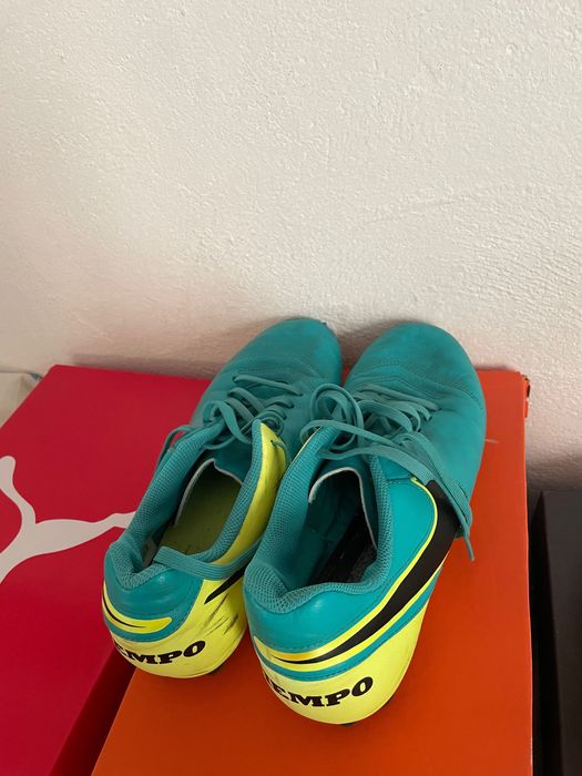 Продавам Бутомки