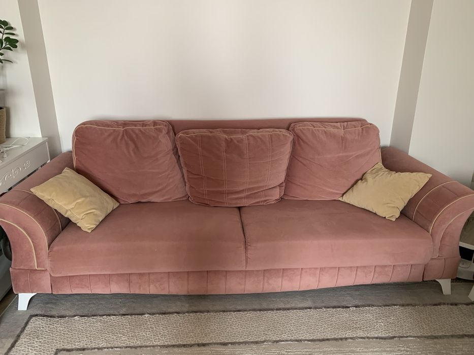 Продам диван и два кресла