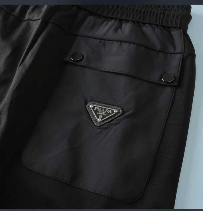 Pantaloni de trening