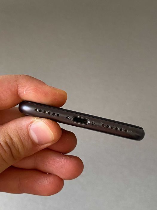 iPhone 8-256Gb raritate ! Touch ID bun/ bateria 100% !
