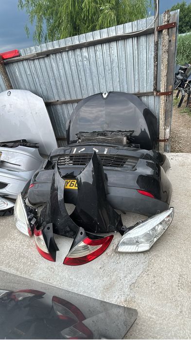 Capota.bara .faruri .aripa. renault megane 2010