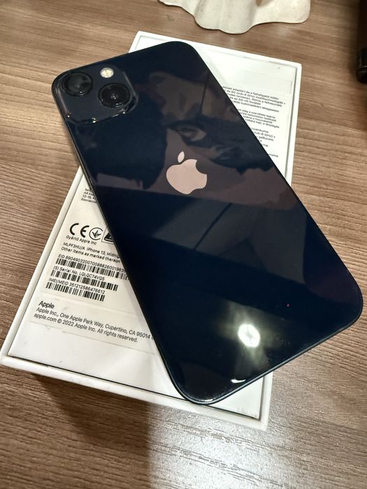 Продам Iphone 13 в отличном состоянии