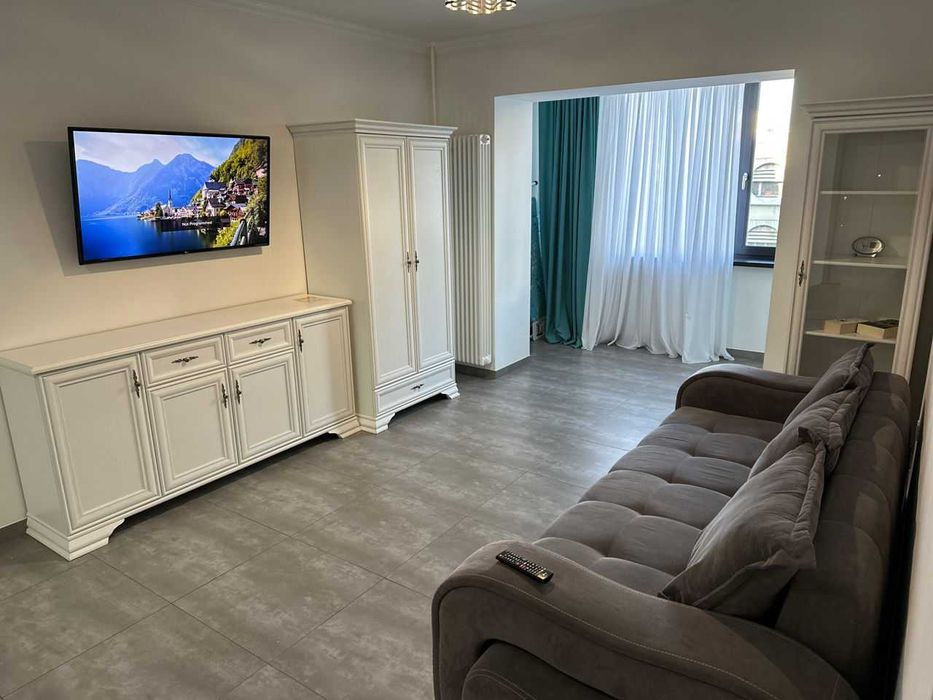 Дава се под наем Двустаен апартамент в София, Център - 70 кв.м за 390 € - Снимка #1