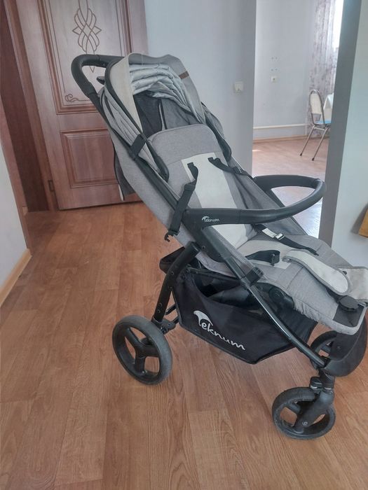 Продам коляску 2 в 1.