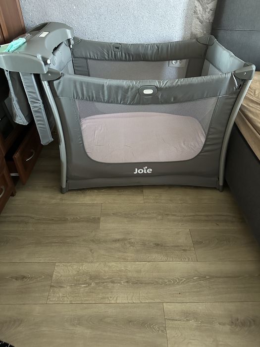 Кровать манеж Joie