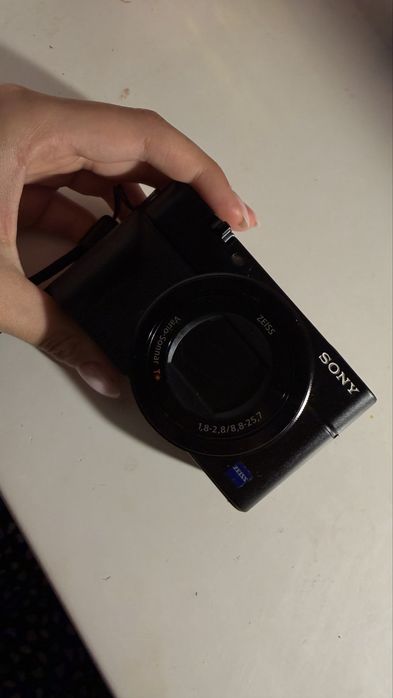 canon g7х <<<sony rx100 iii
