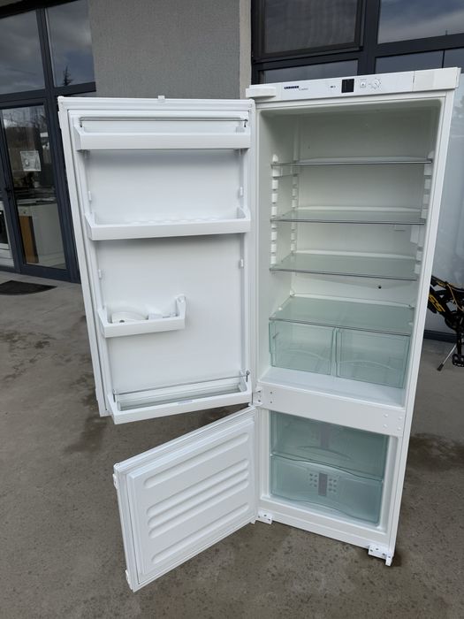 Хладилник за вграждане Либхер 157 см