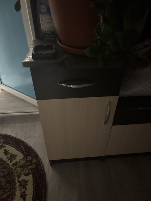 продам шкаф в прихожую