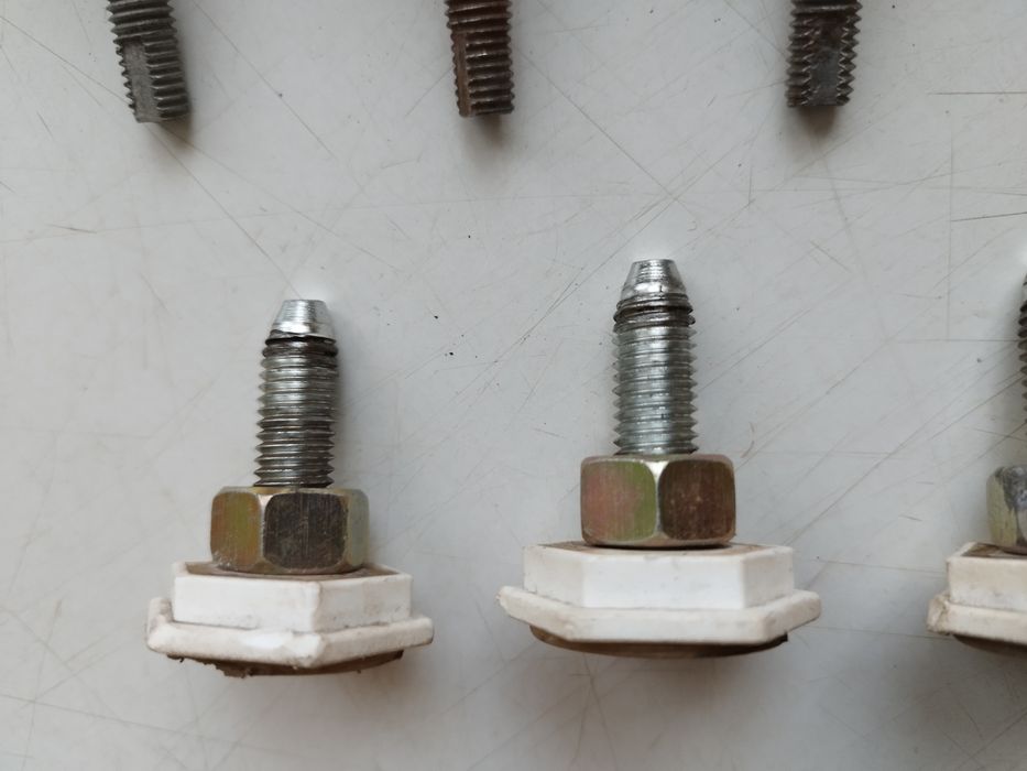 Лот Крачета за мебели на винт