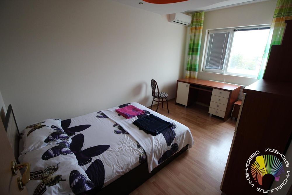 Дава се под наем Многостаен апартамент в Бургас, Лазур - 240 кв.м за 1000 € - Снимка #12